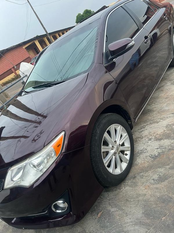 Thumbnail 5 of 2014 Toyota Camry XLE